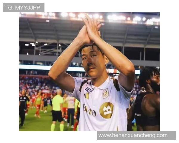 曼联签下巴黎圣日耳曼前锋！将成为世界十大顶级俱乐部强力前锋